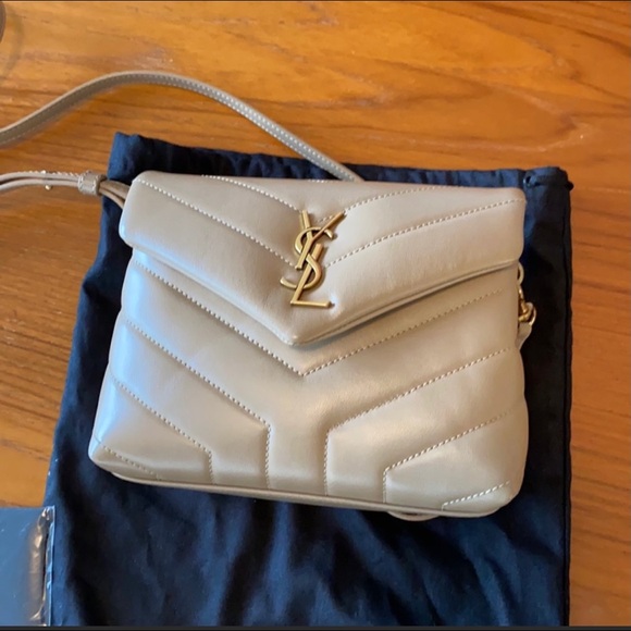 **SOLD** YSL - Saint Laurent Toy Loulou Crossbody Bag - Picture 2 of 8